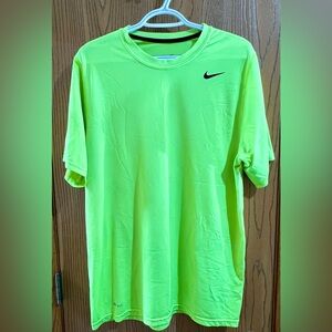 NIKE DRY FIT size Large